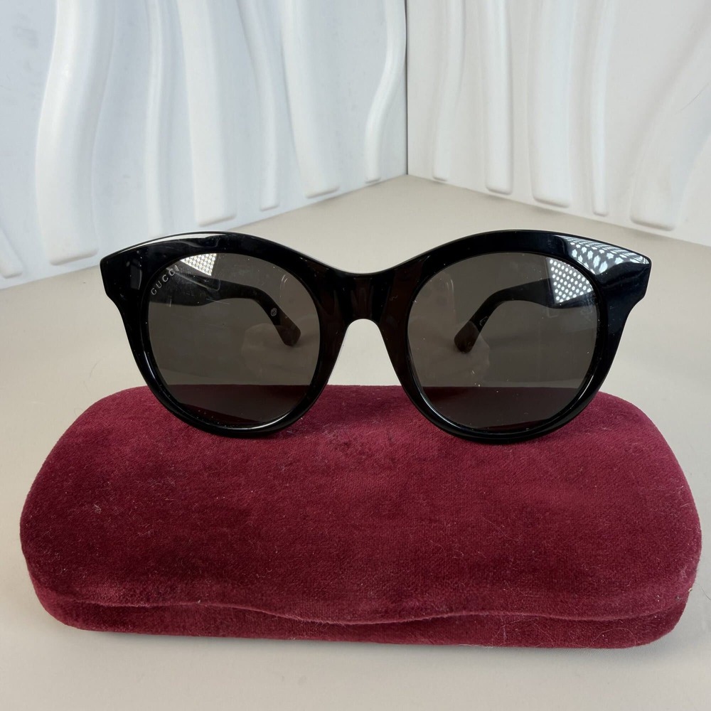 Gucci GG0169SA Interlocking G Bee Black Cat-Eye Sunglasses